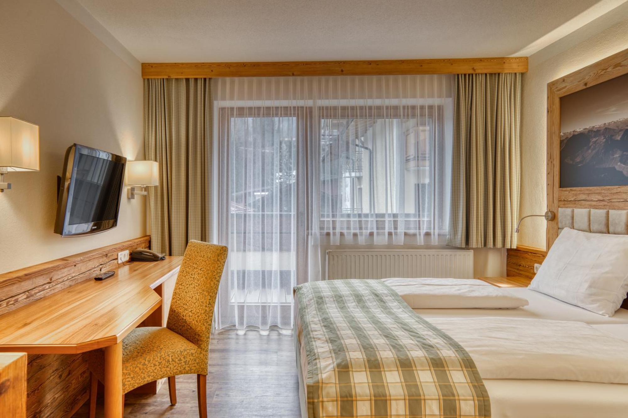 Hotel Alte Post Fieberbrunn Exterior photo